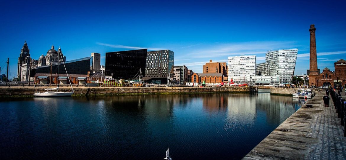 Liverpool_Docks_2_©Marketing_Liverpool0606-1800x960